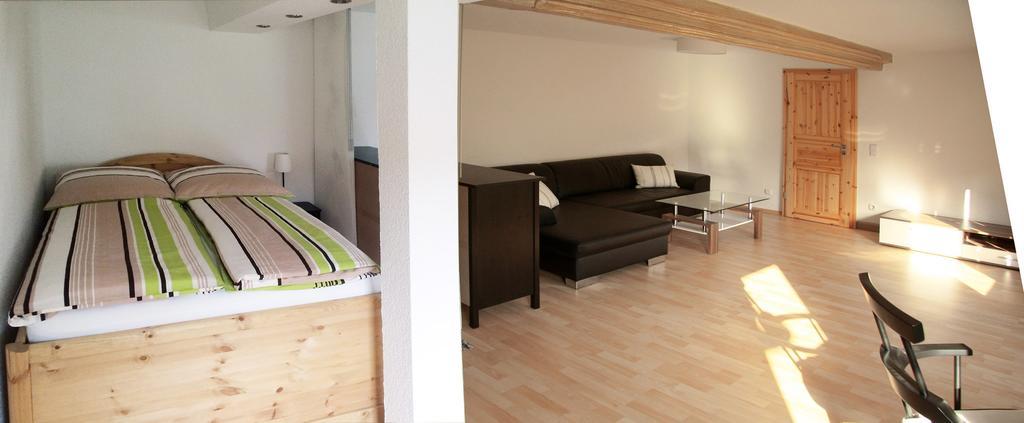 3 Seiten Ferienwohnung イェーナ 部屋 写真