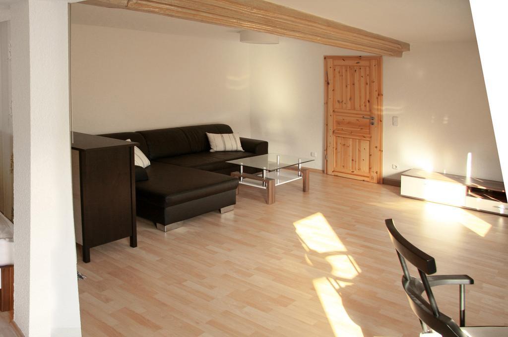 3 Seiten Ferienwohnung イェーナ 部屋 写真